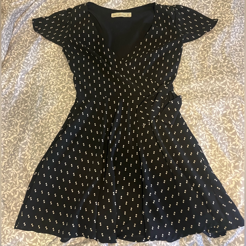 Abercrombie and Finch Black Dress with White Polka-Dots